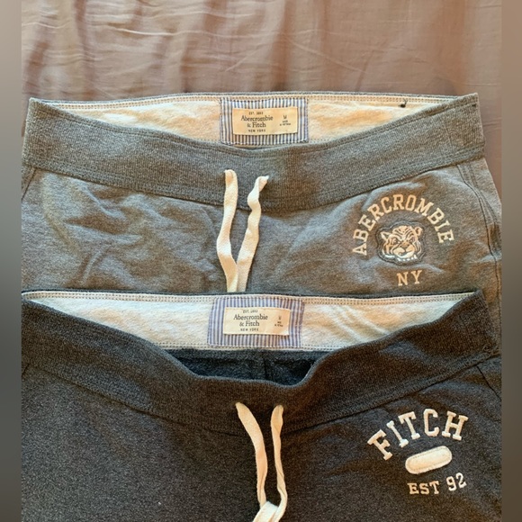 Sweat pants and sleep tee - Picture 2 of 6